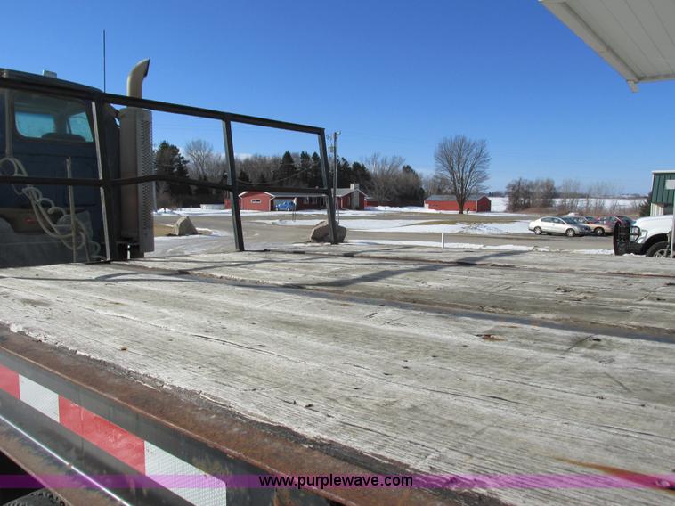 image for item I3806 1999 Trail King TK70P6-433 trailer