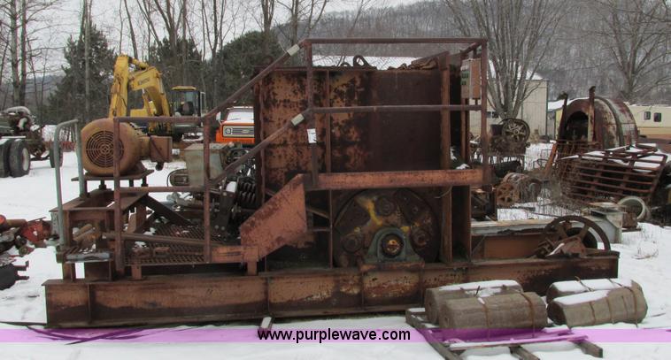image for item I3811 St. Cloud impact crusher