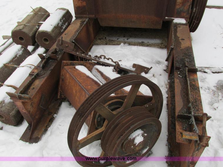 image for item I3811 St. Cloud impact crusher