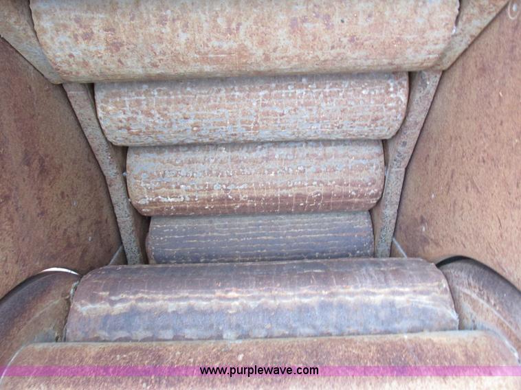 image for item I3811 St. Cloud impact crusher