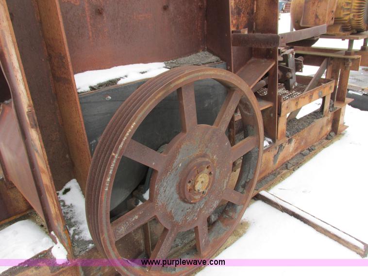 image for item I3811 St. Cloud impact crusher