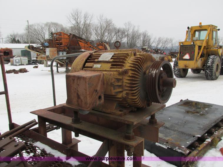 image for item I3811 St. Cloud impact crusher