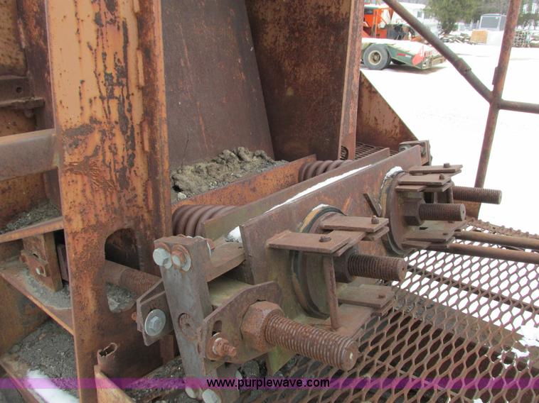 image for item I3811 St. Cloud impact crusher