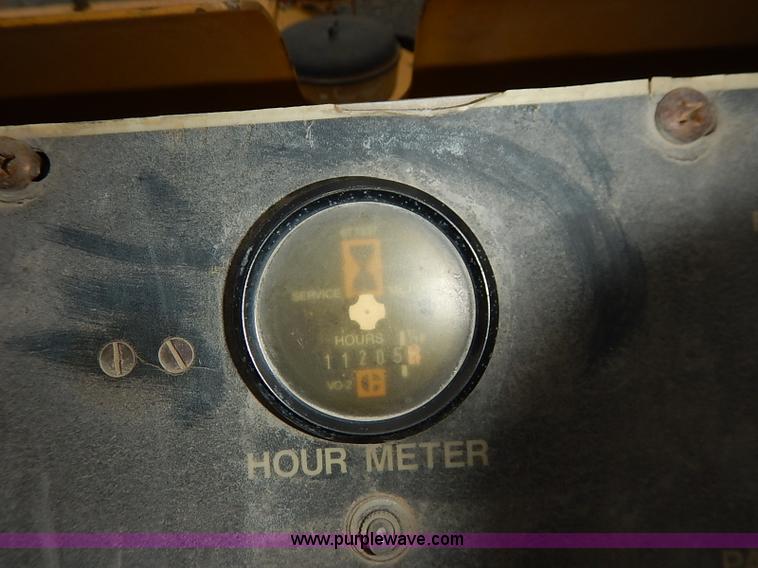 image for item I5123 1991 Caterpillar AP-1050 asphalt paver