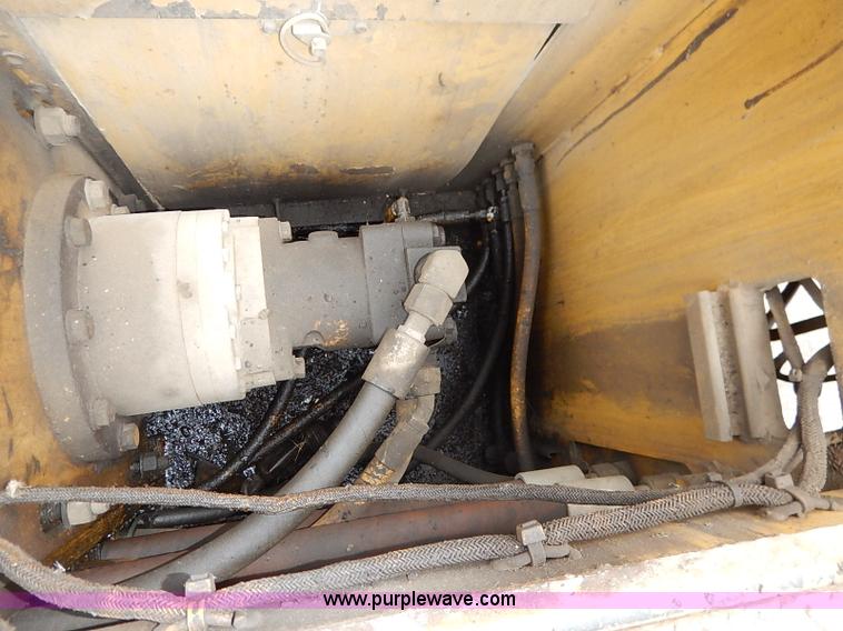 image for item I5123 1991 Caterpillar AP-1050 asphalt paver