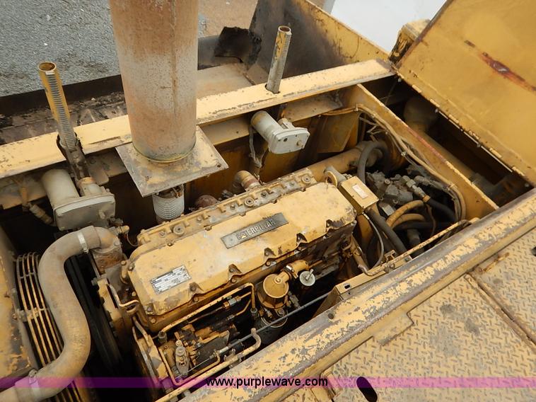 image for item I5123 1991 Caterpillar AP-1050 asphalt paver