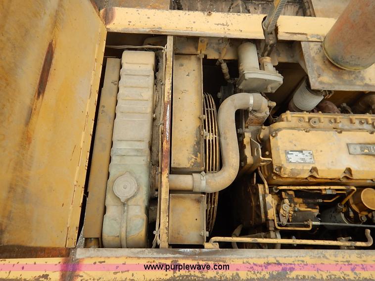 image for item I5123 1991 Caterpillar AP-1050 asphalt paver
