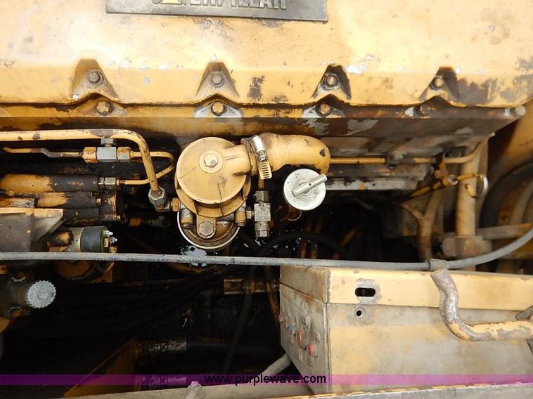 image for item I5123 1991 Caterpillar AP-1050 asphalt paver