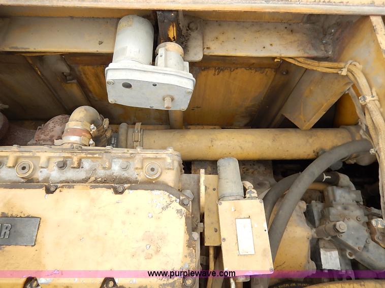 image for item I5123 1991 Caterpillar AP-1050 asphalt paver