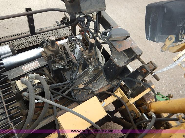 image for item I5123 1991 Caterpillar AP-1050 asphalt paver