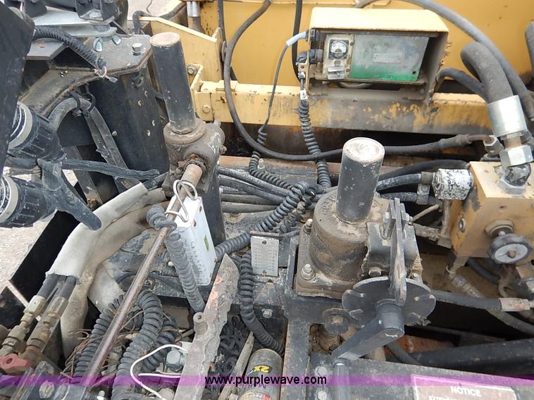 image for item I5123 1991 Caterpillar AP-1050 asphalt paver