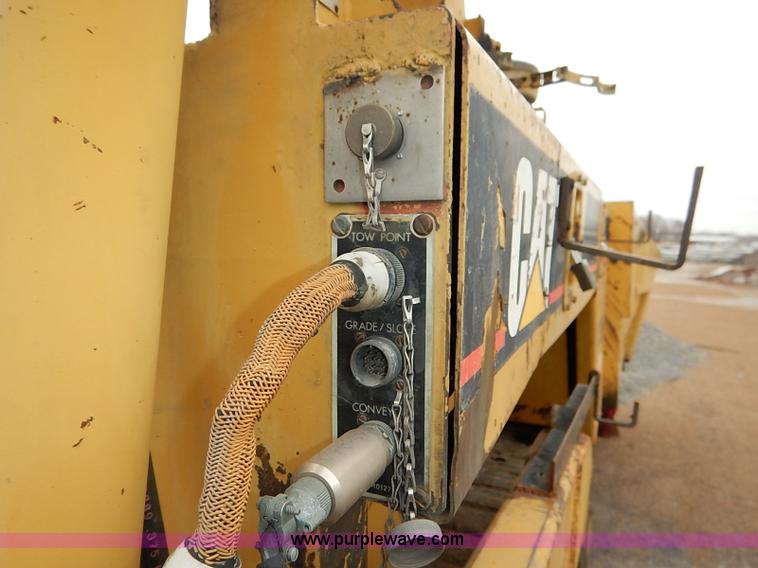 image for item I5123 1991 Caterpillar AP-1050 asphalt paver