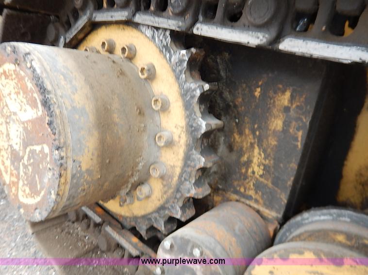 image for item I5123 1991 Caterpillar AP-1050 asphalt paver