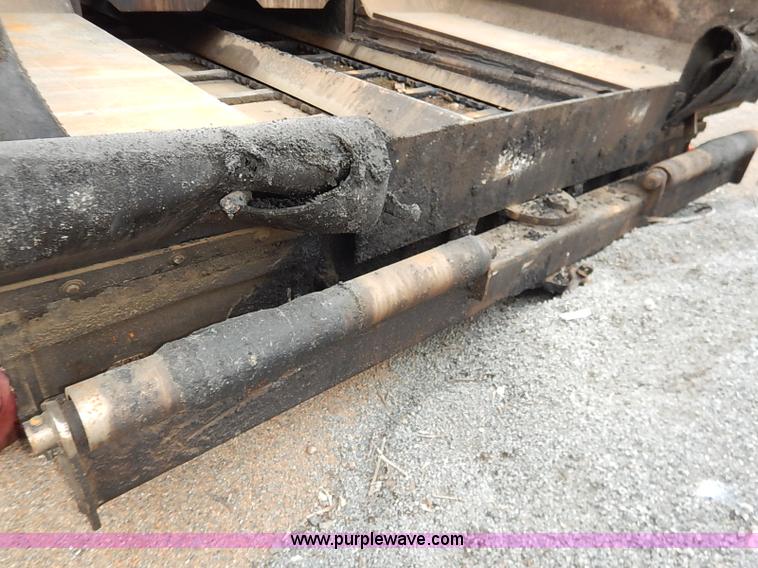 image for item I5123 1991 Caterpillar AP-1050 asphalt paver