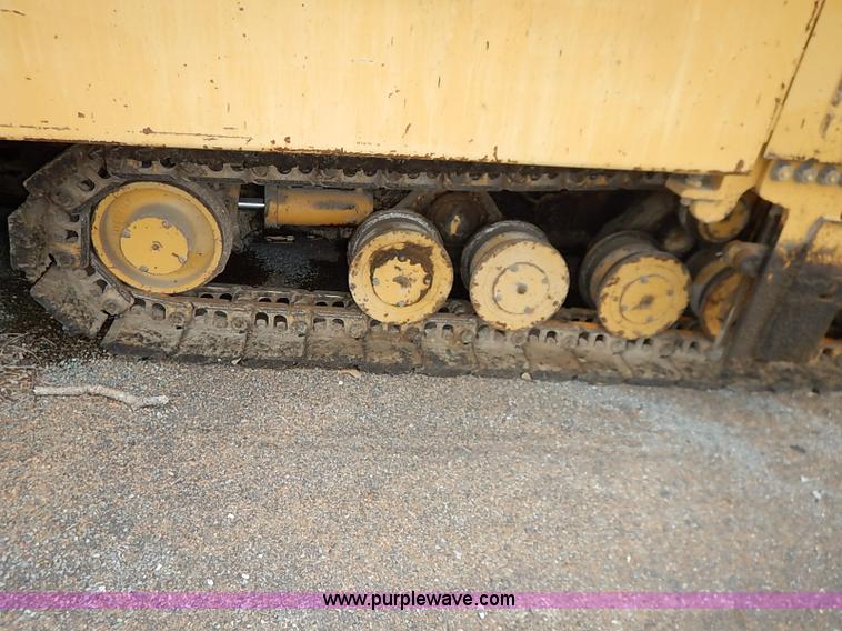 image for item I5123 1991 Caterpillar AP-1050 asphalt paver