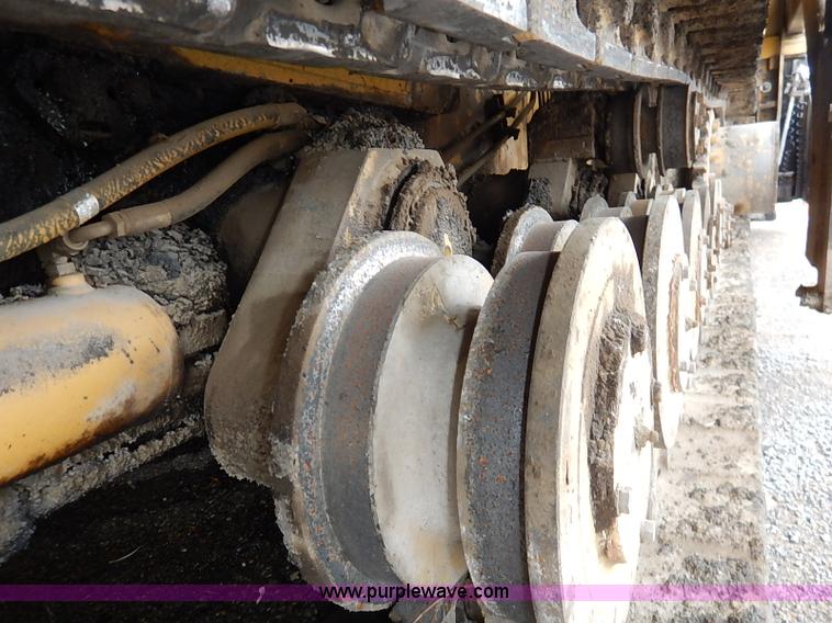 image for item I5123 1991 Caterpillar AP-1050 asphalt paver