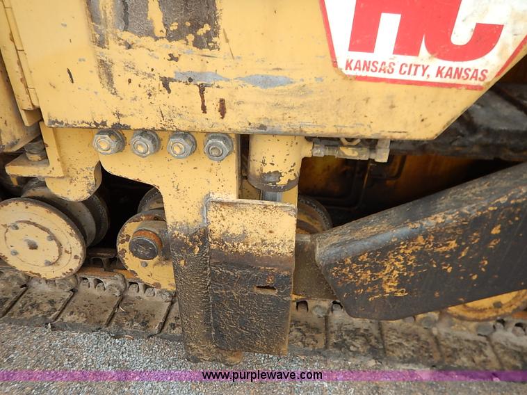 image for item I5123 1991 Caterpillar AP-1050 asphalt paver