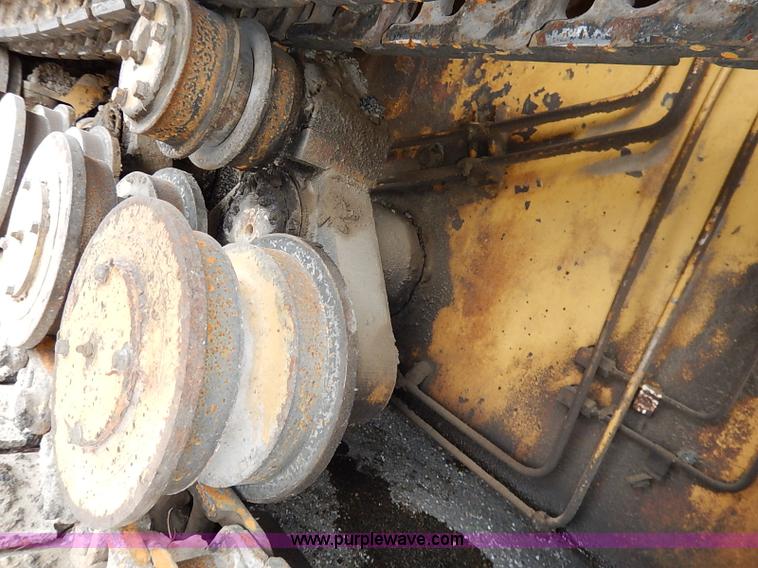 image for item I5123 1991 Caterpillar AP-1050 asphalt paver