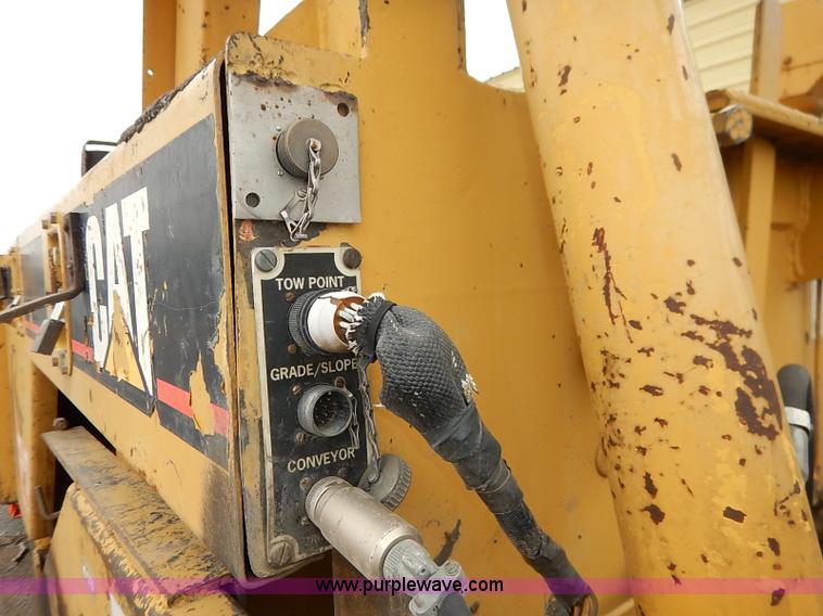 image for item I5123 1991 Caterpillar AP-1050 asphalt paver