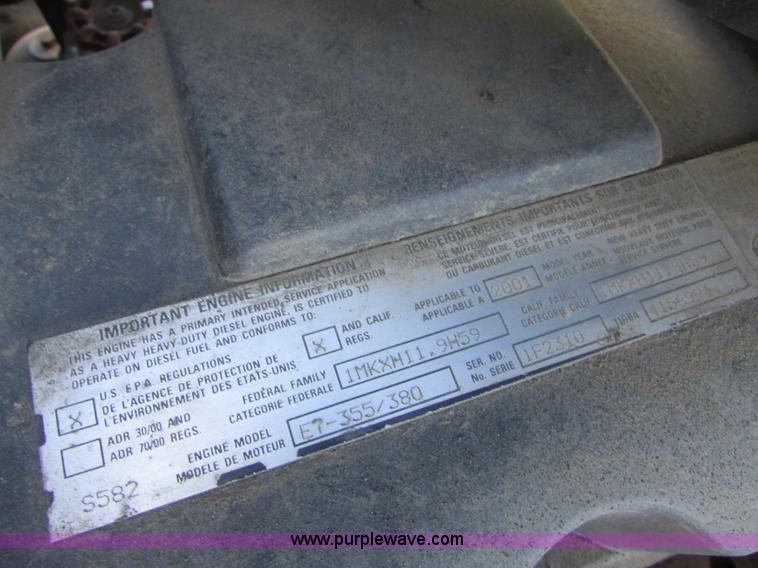 image for item I6667 2002 Mack CX613 Vision semi truck