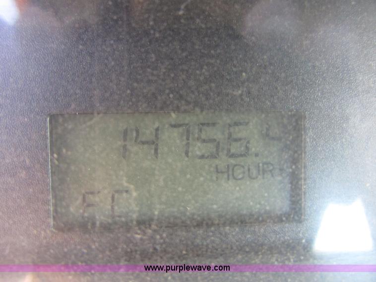 image for item I6670 2004 Freightliner Columbia semi truck