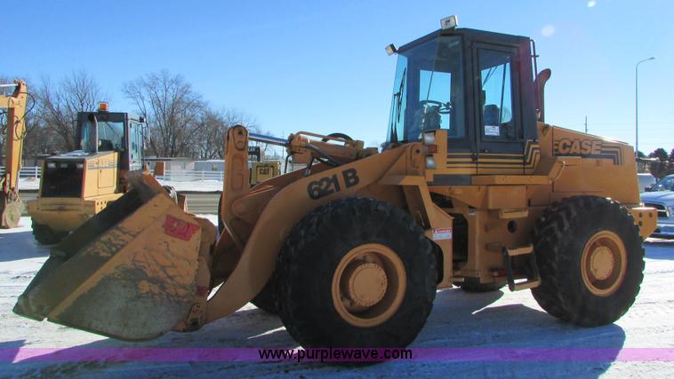 image for item I6672 1999 Case 621B wheel loader