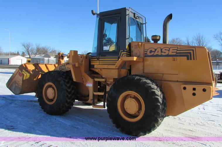 image for item I6672 1999 Case 621B wheel loader