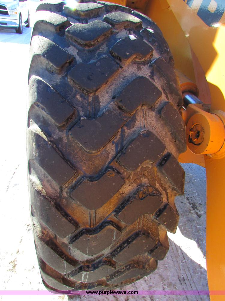 image for item I6672 1999 Case 621B wheel loader