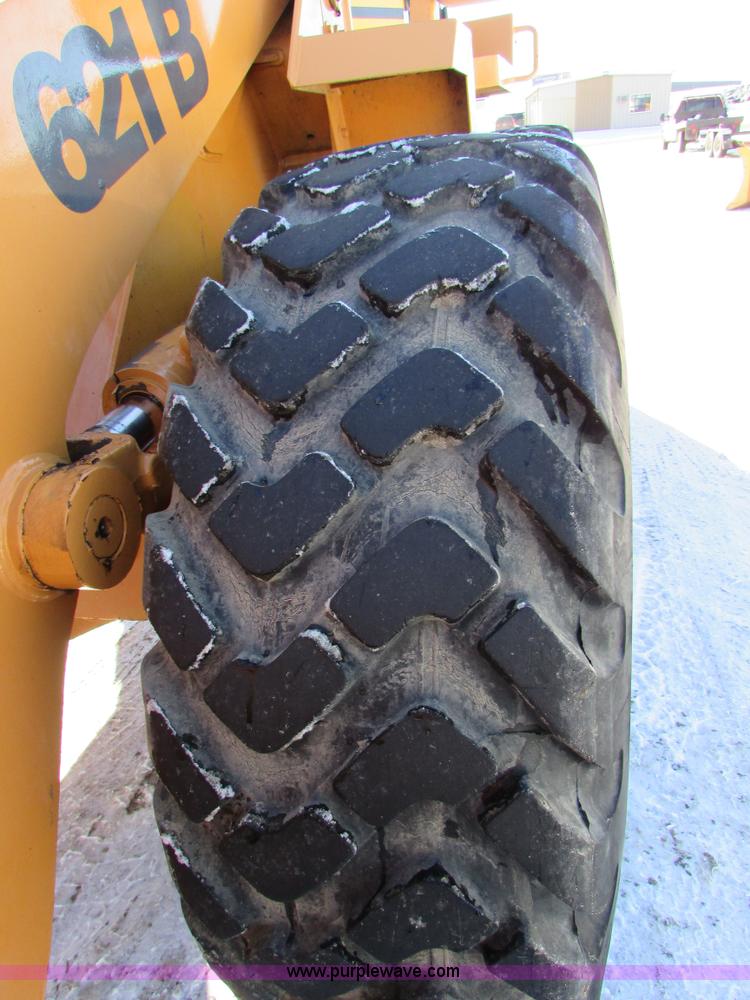 image for item I6672 1999 Case 621B wheel loader