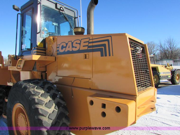 image for item I6672 1999 Case 621B wheel loader