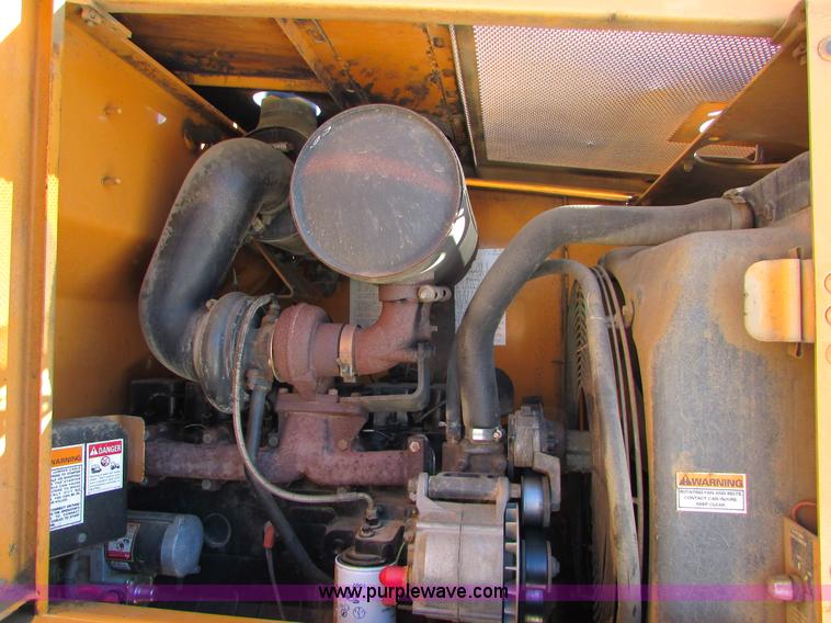 image for item I6672 1999 Case 621B wheel loader