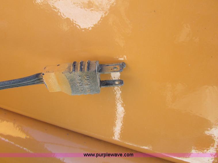 image for item I6672 1999 Case 621B wheel loader