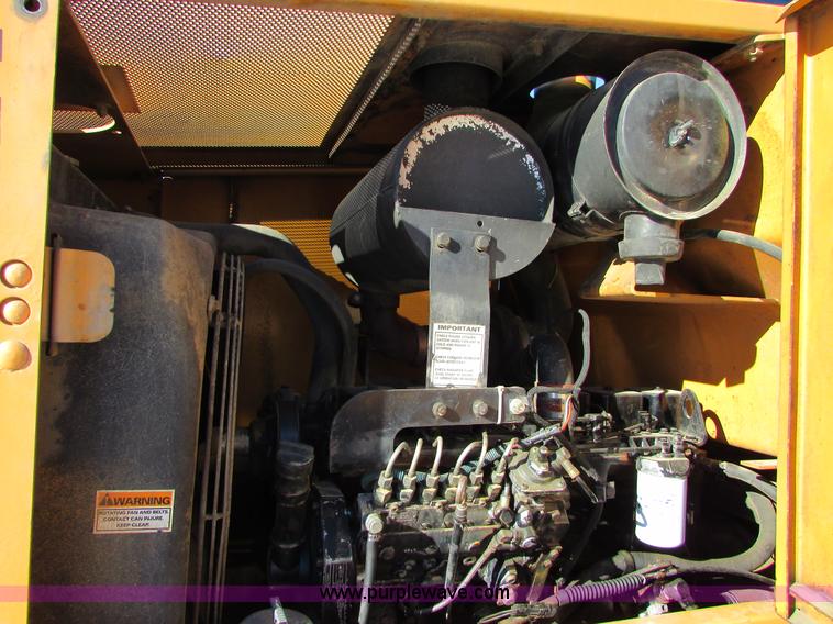 image for item I6672 1999 Case 621B wheel loader