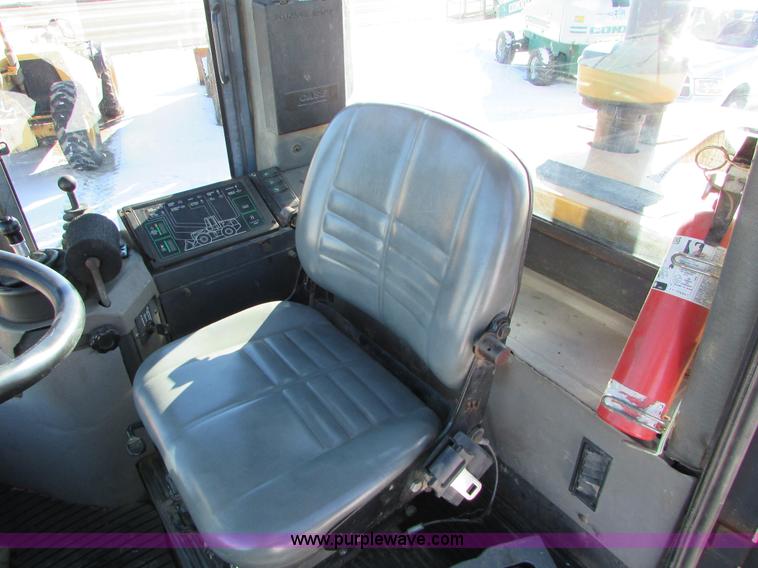 image for item I6672 1999 Case 621B wheel loader