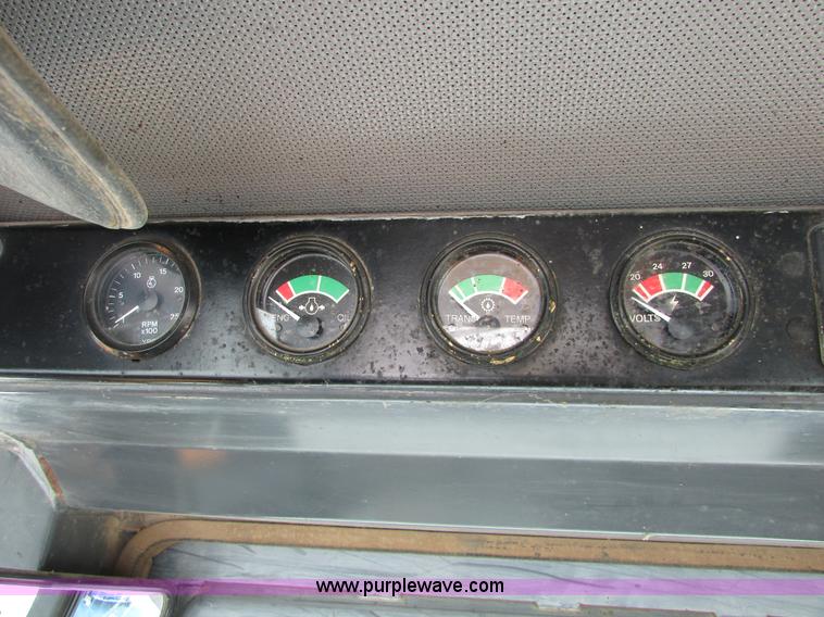 image for item I6672 1999 Case 621B wheel loader