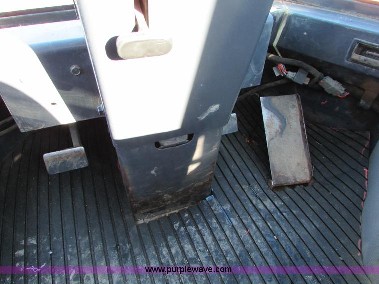 image for item I6672 1999 Case 621B wheel loader