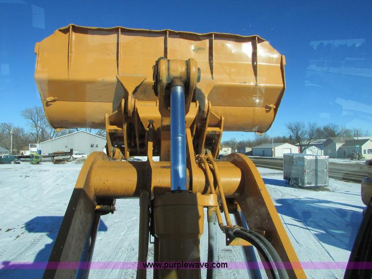 image for item I6672 1999 Case 621B wheel loader