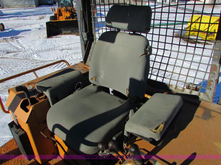 image for item I6673 2000 Case 650H LGP dozer