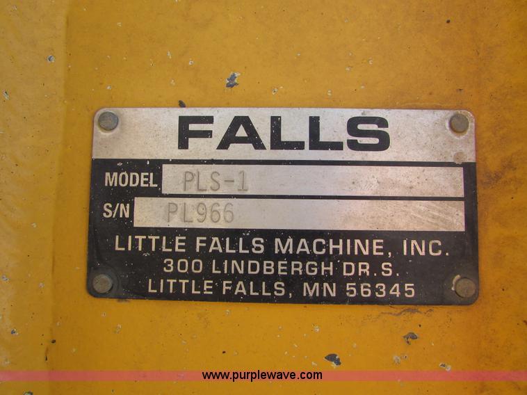 image for item I6674 2007 John Deere 772D articulated motor grader
