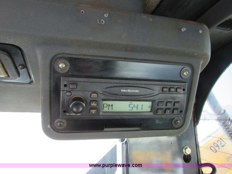 image for item I6674 2007 John Deere 772D articulated motor grader