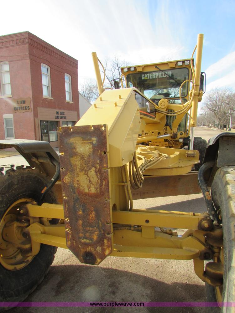 image for item I6676 2005 Caterpillar 12H VHP Plus motor grader