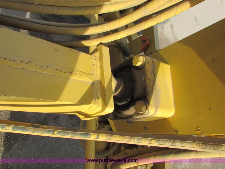 image for item I6676 2005 Caterpillar 12H VHP Plus motor grader