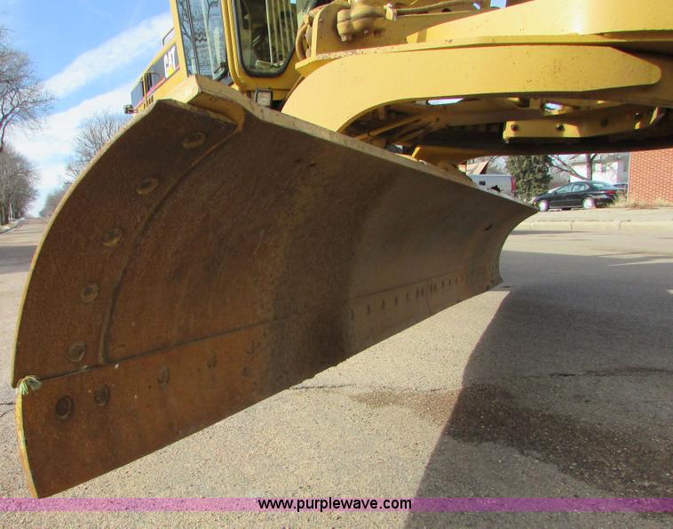 image for item I6676 2005 Caterpillar 12H VHP Plus motor grader