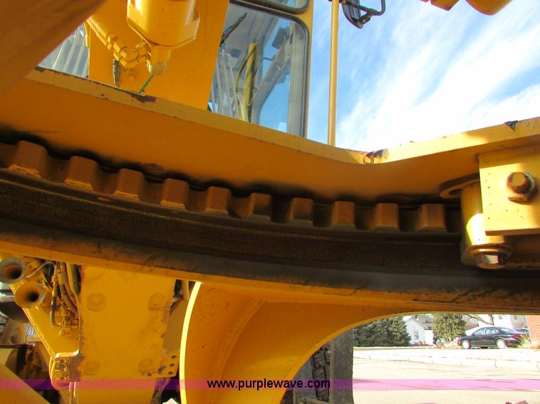 image for item I6676 2005 Caterpillar 12H VHP Plus motor grader