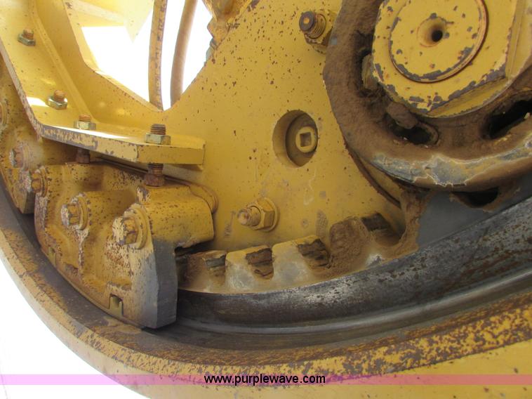 image for item I6676 2005 Caterpillar 12H VHP Plus motor grader
