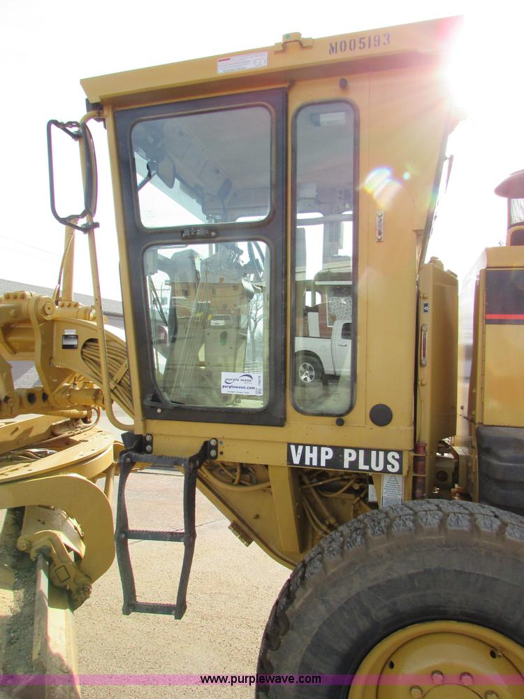 image for item I6676 2005 Caterpillar 12H VHP Plus motor grader