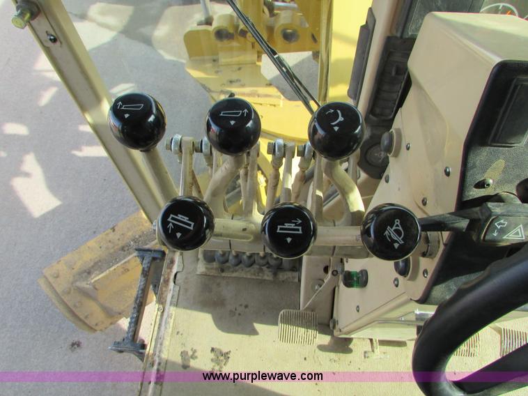 image for item I6676 2005 Caterpillar 12H VHP Plus motor grader