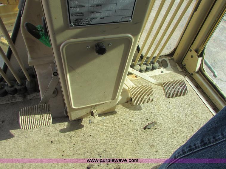 image for item I6676 2005 Caterpillar 12H VHP Plus motor grader