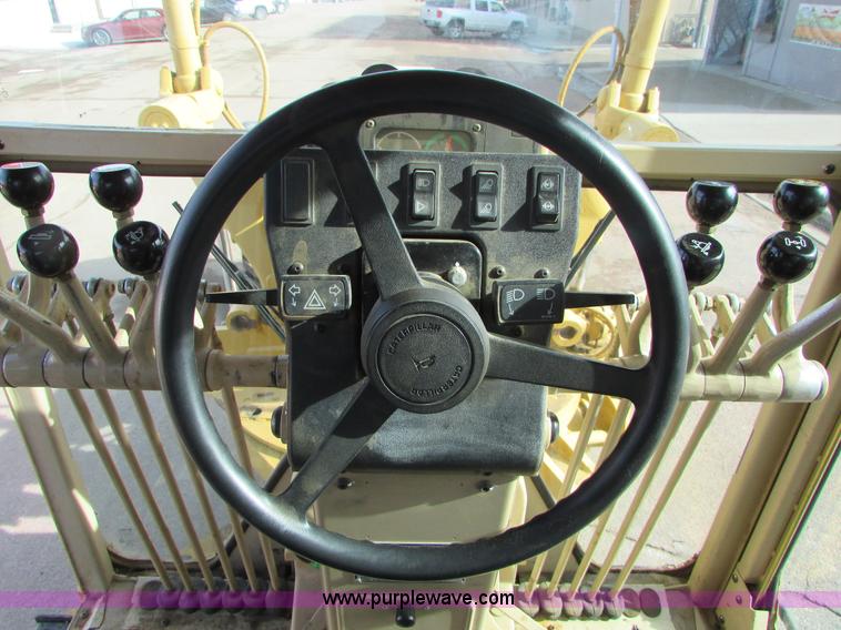 image for item I6676 2005 Caterpillar 12H VHP Plus motor grader