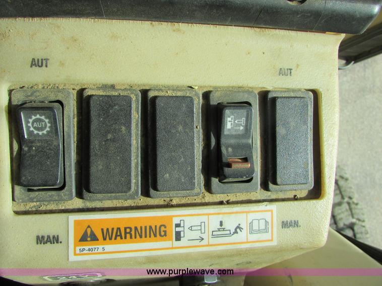 image for item I6676 2005 Caterpillar 12H VHP Plus motor grader